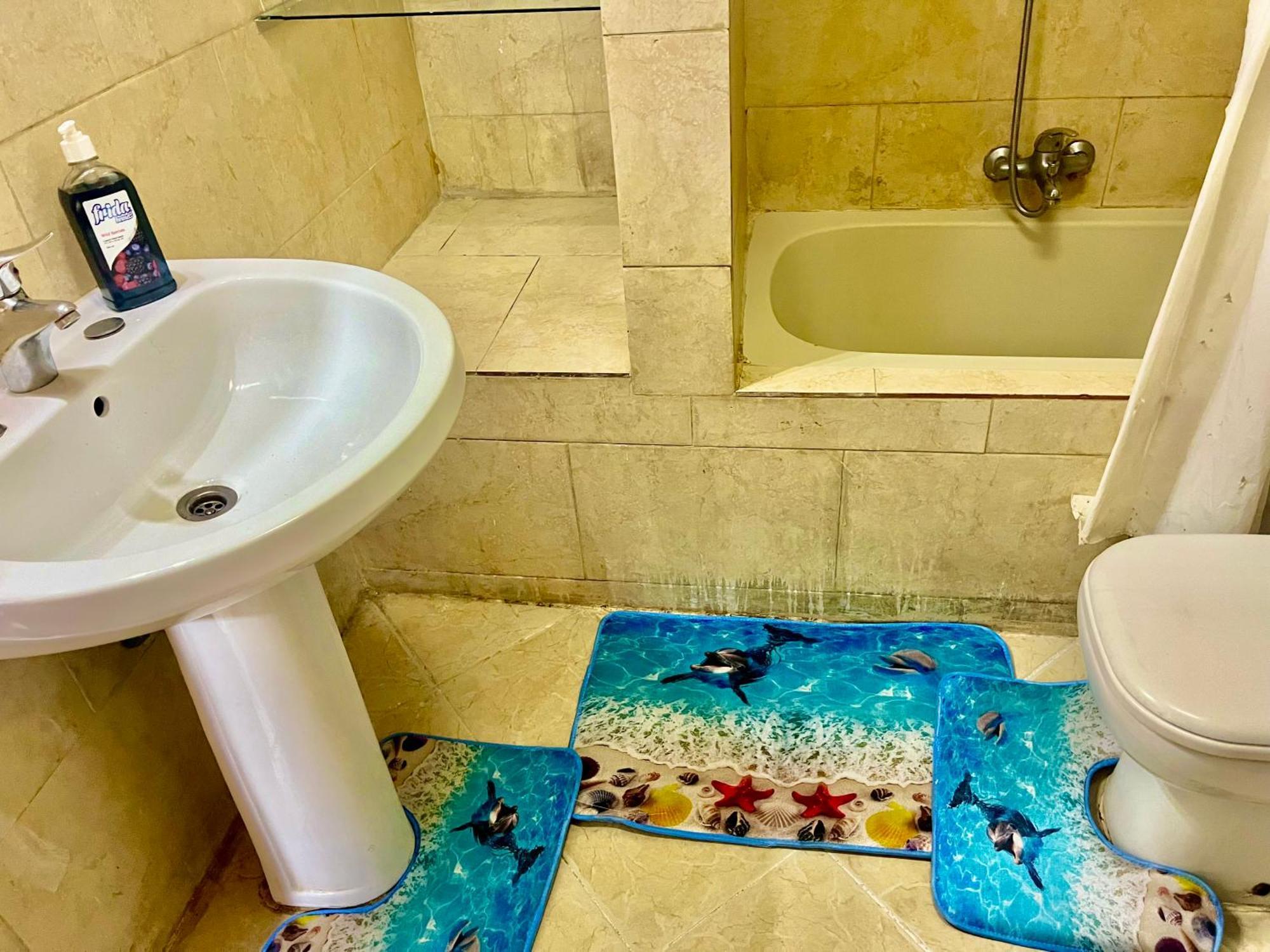 2 Brs Secure With Location In Degla Maadi *