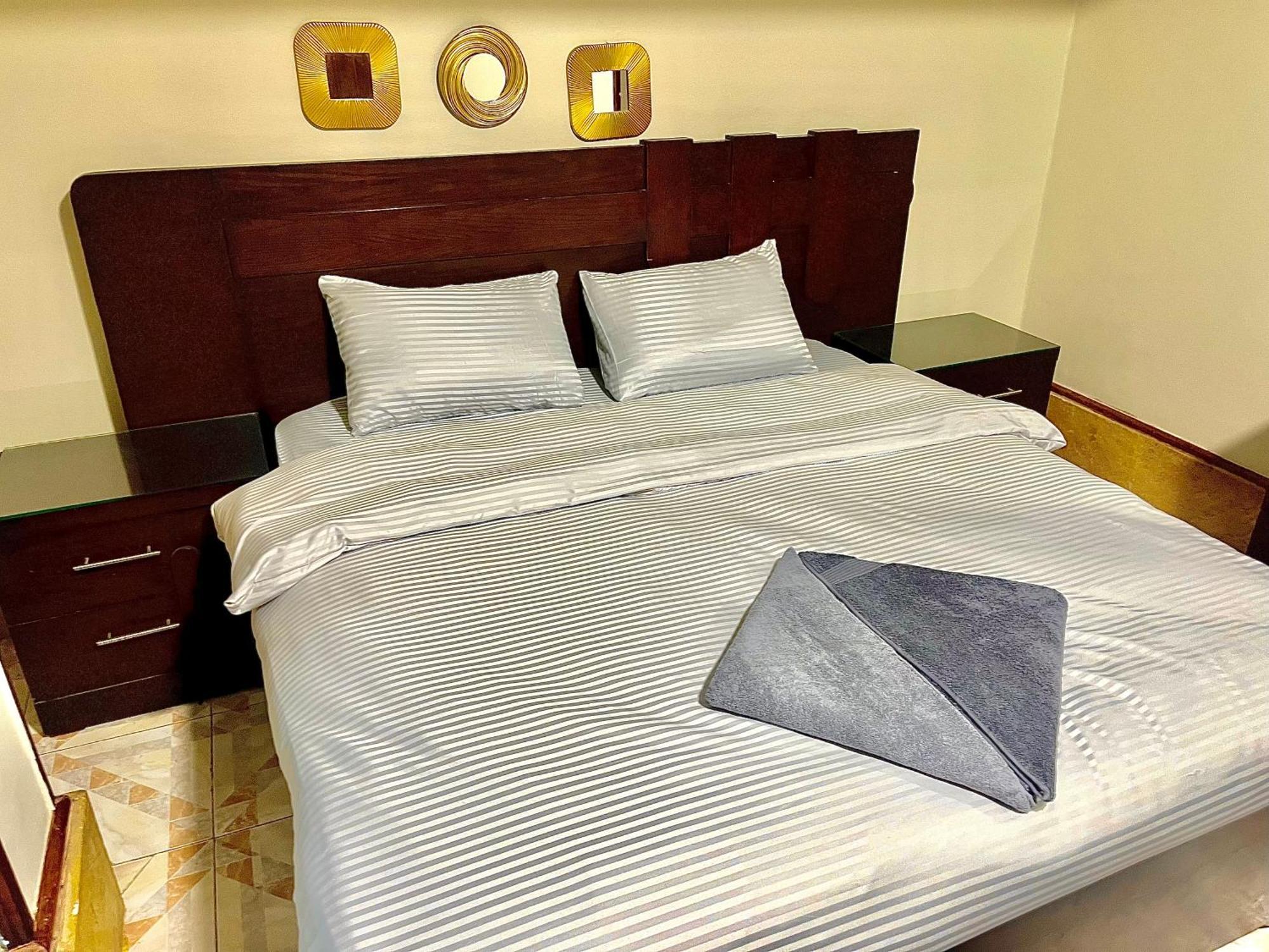 Apartment 2 Brs Secure With Location In Degla Maadi